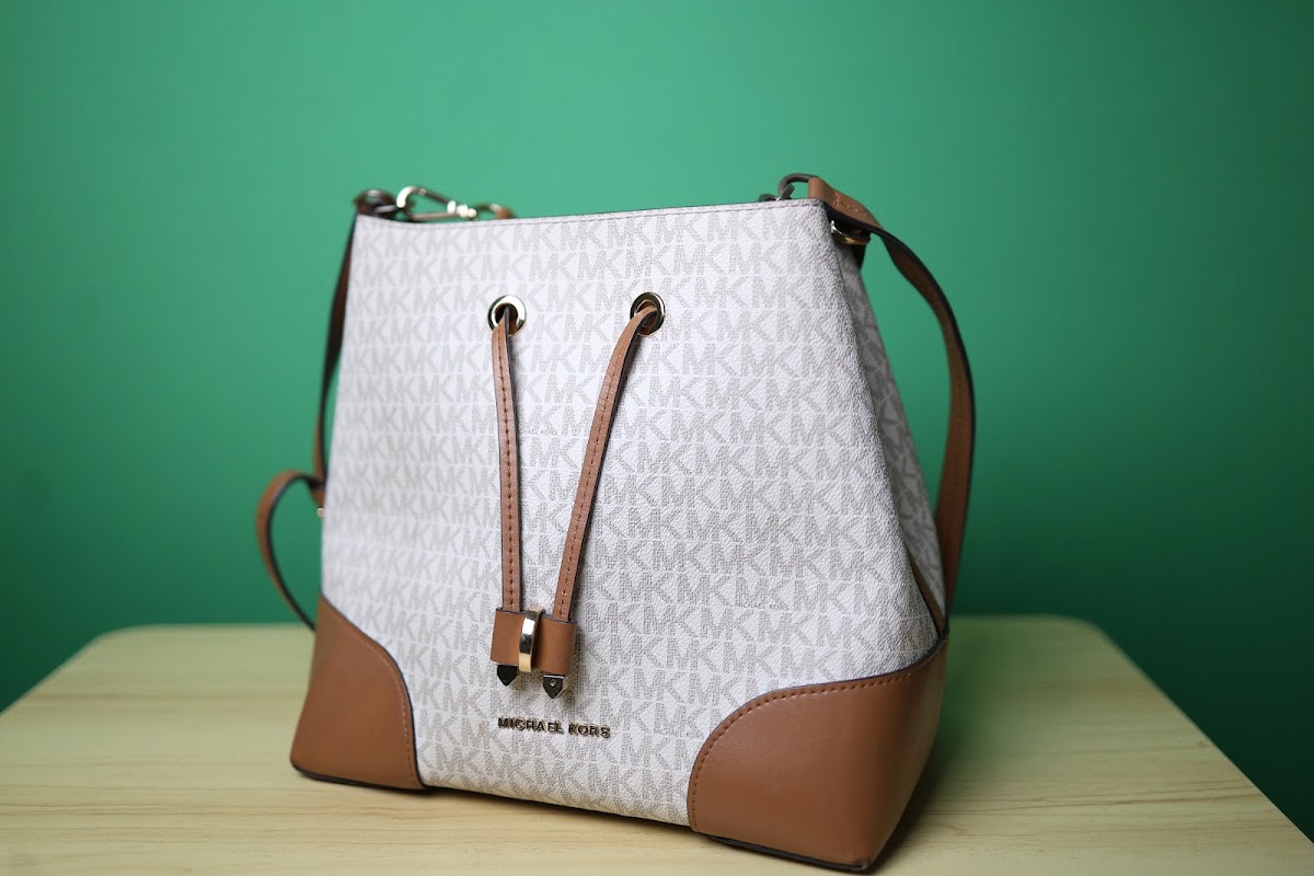 Michael Kors bucket bag