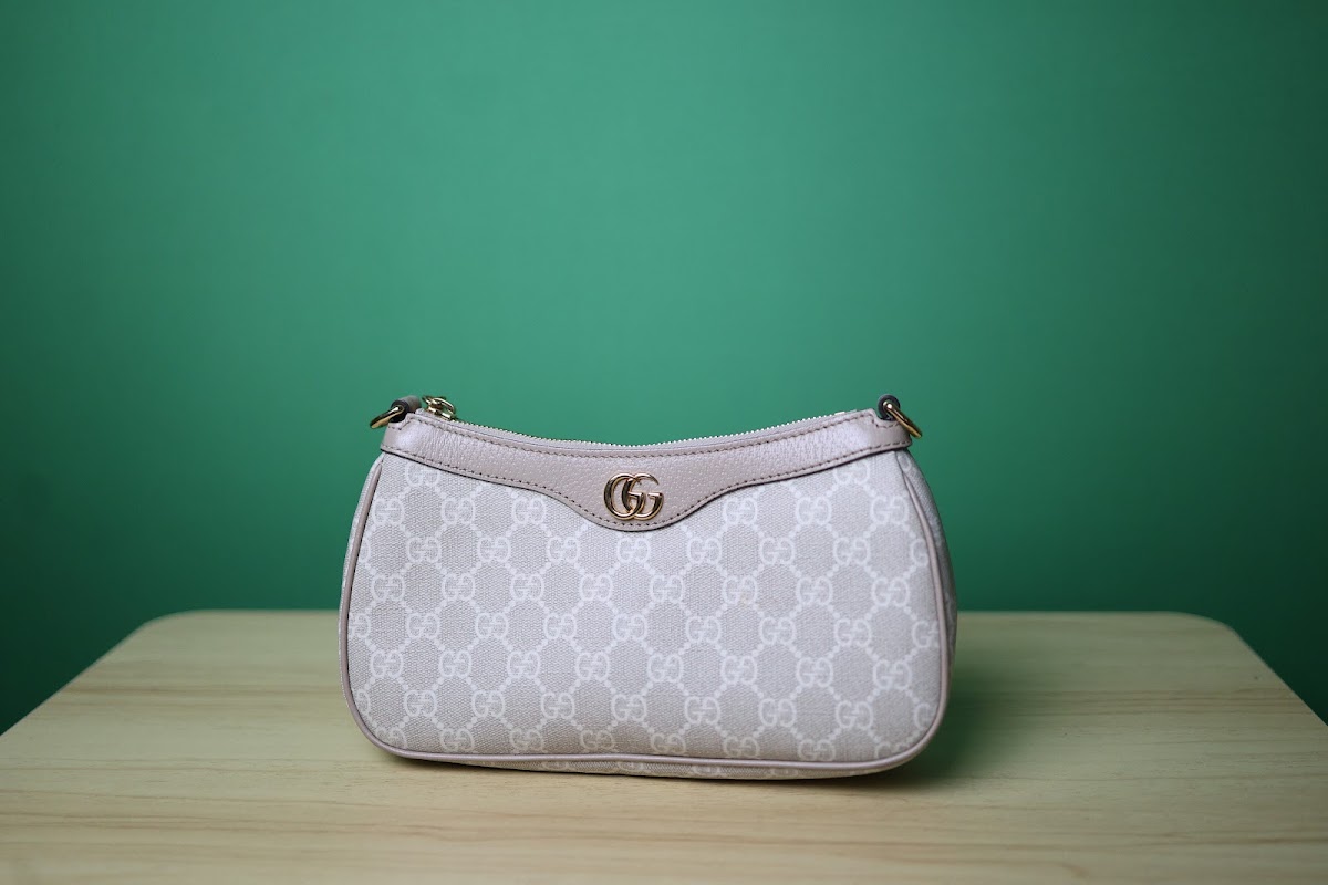 Clutch pequena off white com estampa geometrica cinza